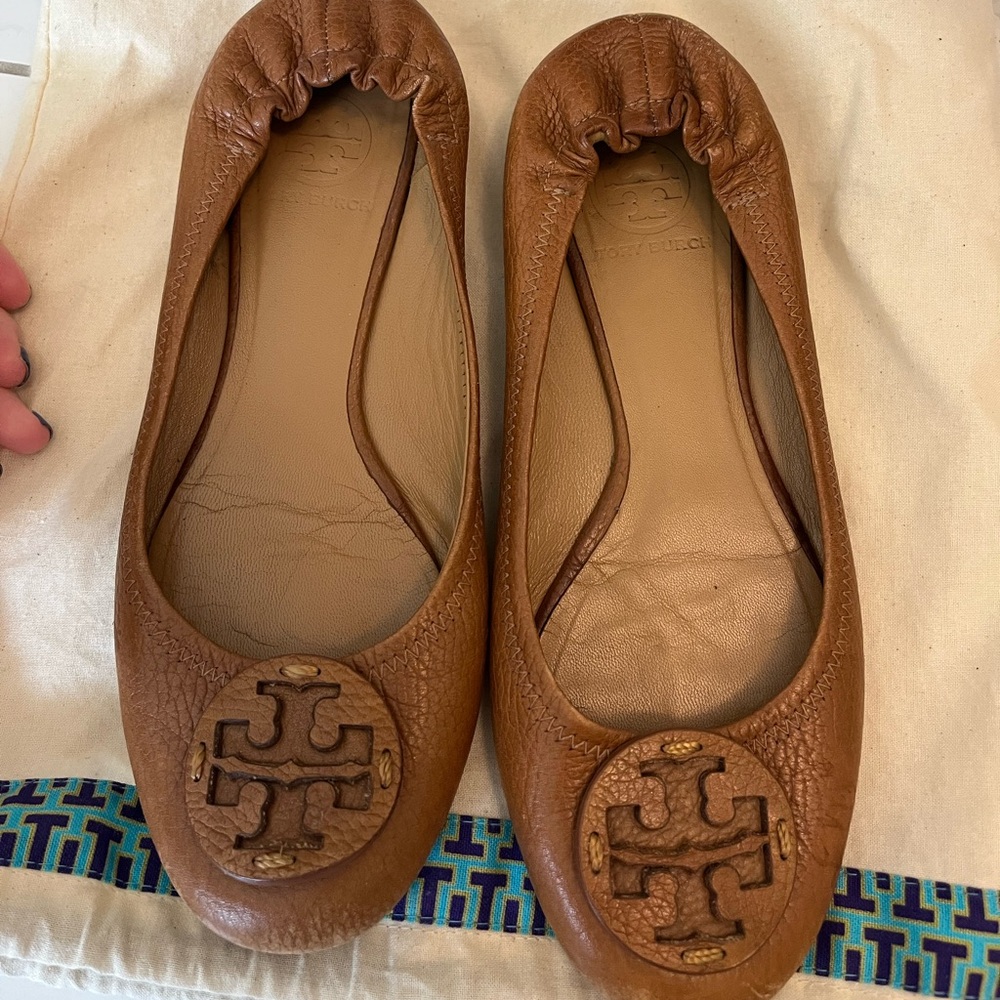 Tory Burch Brown Leather Flats with Logo Medallion